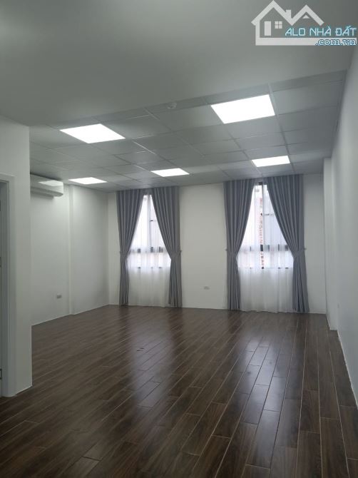 ⚜️ Tòa Văn Phòng 9 Tầng Mặt phố Lạc Long Quân, 100m2 MT 6m, Chỉ 61 Tỷ ⚜️