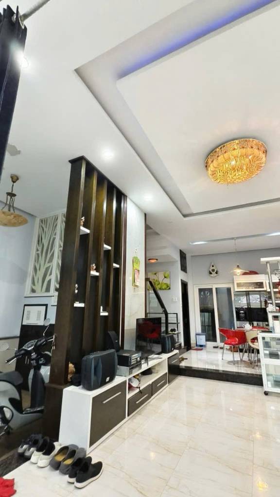 BÁN NHÀ MẶT TIỀN TRẦN PHÚ, HẢI CHÂU 1, ĐỐI DIỆN NHÀ THỜ CON GÀ, 58M2 NGANG 6.7M, CHO THUÊ 18TR/THÁNG