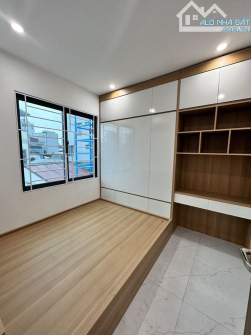 BÁN NHÀ ĐẸP 9 TẦNG LÔ GÓC 3 MẶT 151M 32P 2PN 1K CAO CẤP 33 TỶ