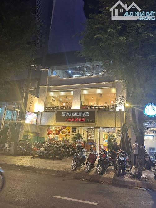 Bán VILLA góc 2 MT thương hiệu Tú Xương, P.7, Q.3 - DT 18mx20m. CN: 350m2 - giá 98 tỷ TL