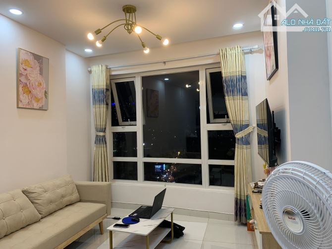 bán Căn hộ Summer Square , 2PN ,61m2 , Full Nội Thất ,Có Sổ Hồng Riêng ,Giá : 3 Tỷ