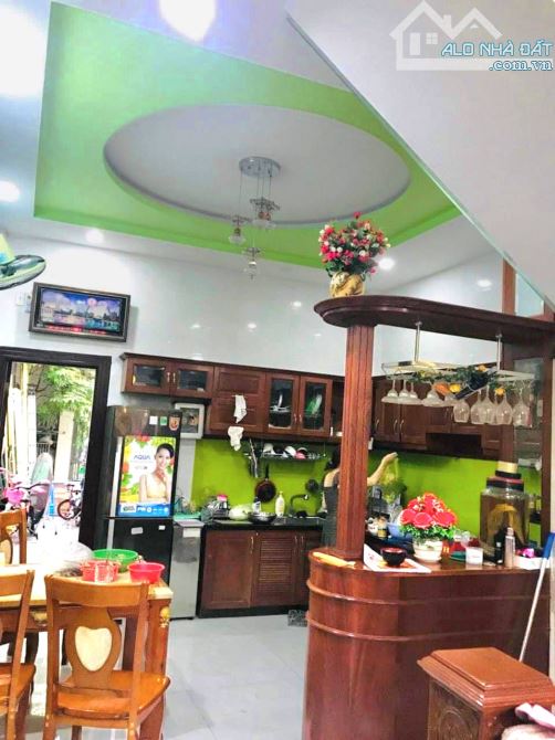 Bán Nhà Mặt Tiền Phường 15 Tân Bình, Phạm Văn Bạch, đường 16m, 5 tầng, 4.5x26m,13.x