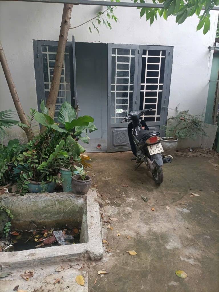 BÁN NHÀ LINH TRUNG, THỦ ĐỨC, NHÀ GIẤY TAY 70M2, SÂN VƯỜN 30M2, GẦN ĐH NÔNG LÂM