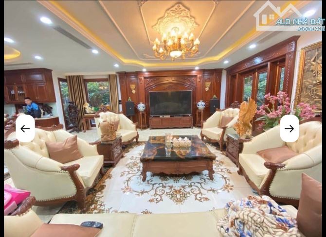 chính chủ bán biệt thự góc Gamuda dt:245m2 full nội thất cao cấp thang máy giá 50 tỷ