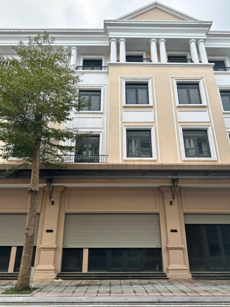 Bán căn Shophouse Vincom Đông Hà, mặt tiền Phố Chợ Đêm, 72m² đất, chiết khấu cao