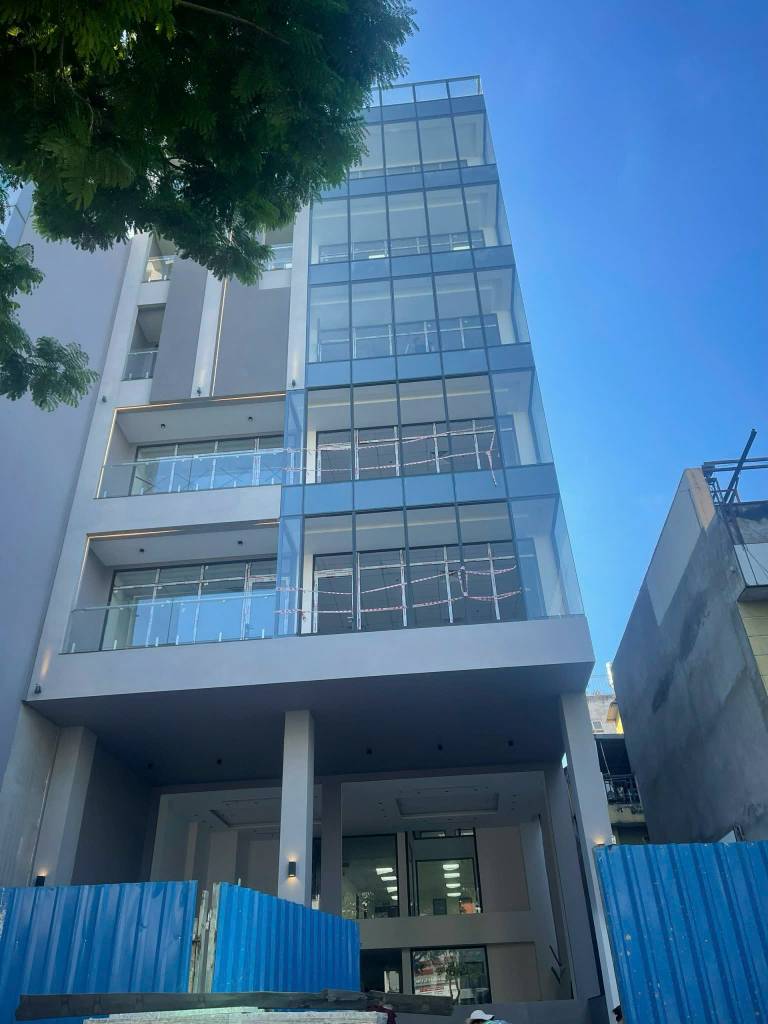 Bán tòa nhà mặt tiền 391 Điện Biên Phủ, DT 12x31,8m, hầm 8 tầng, HĐTL 1,43 tỷ/tháng, giá 550 tỷ TL