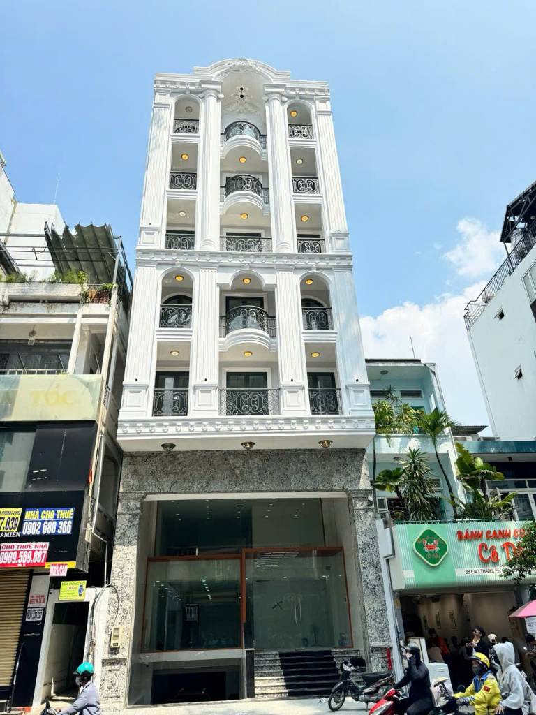 Bán tòa nhà mặt tiền 42 Cao Thắng, DT 8x23m, hầm 8 tầng, HĐT 400 triệu/tháng, giá bán 250 tỷ TL