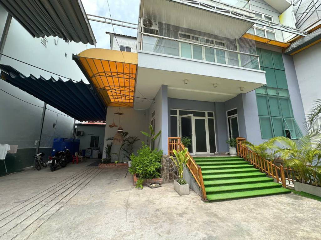 BÁN NHÀ MẶT TIỀN ĐỘI CUNG QUẬN 11, 4 TẦNG KIÊN CỐ, CÓ THU NHẬP 16.5TR/THÁNG