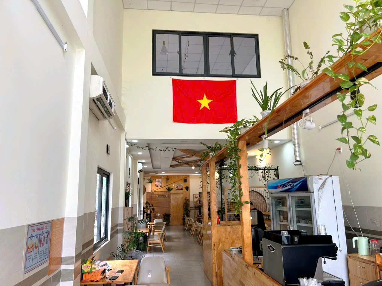 CẦN BÁN NHÀ MẶT TIỀN ĐƯỜNG NGUYỄN HỮU TRÍ, BÌNH CHÁNH, DT 200M2 NHÀ 1 TẤM ĐẸP