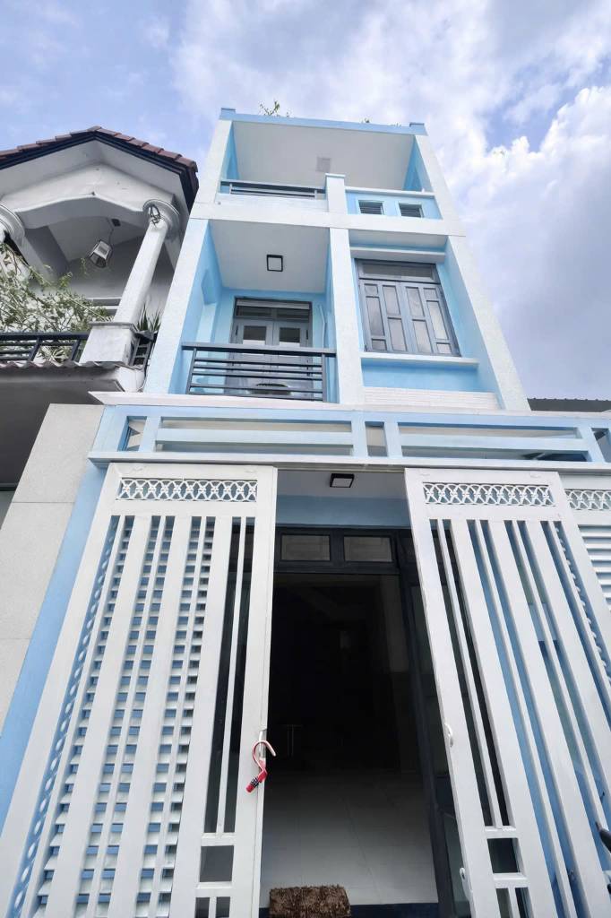 Bán nhà đường Nguyễn Thị Kiểu, Quận 12, nhà 3 tầng, dt 54m2, chỉ 4,63 tỷ