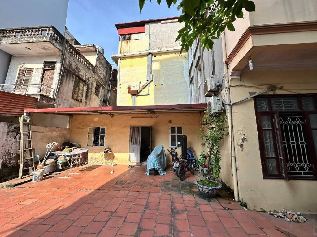 Bán nhà Hồ Đầm Tròn Ba Đình, 165m²/177m² mặt tiền 13,5m, 3 tầng ôtô tránh, 49 tỷ