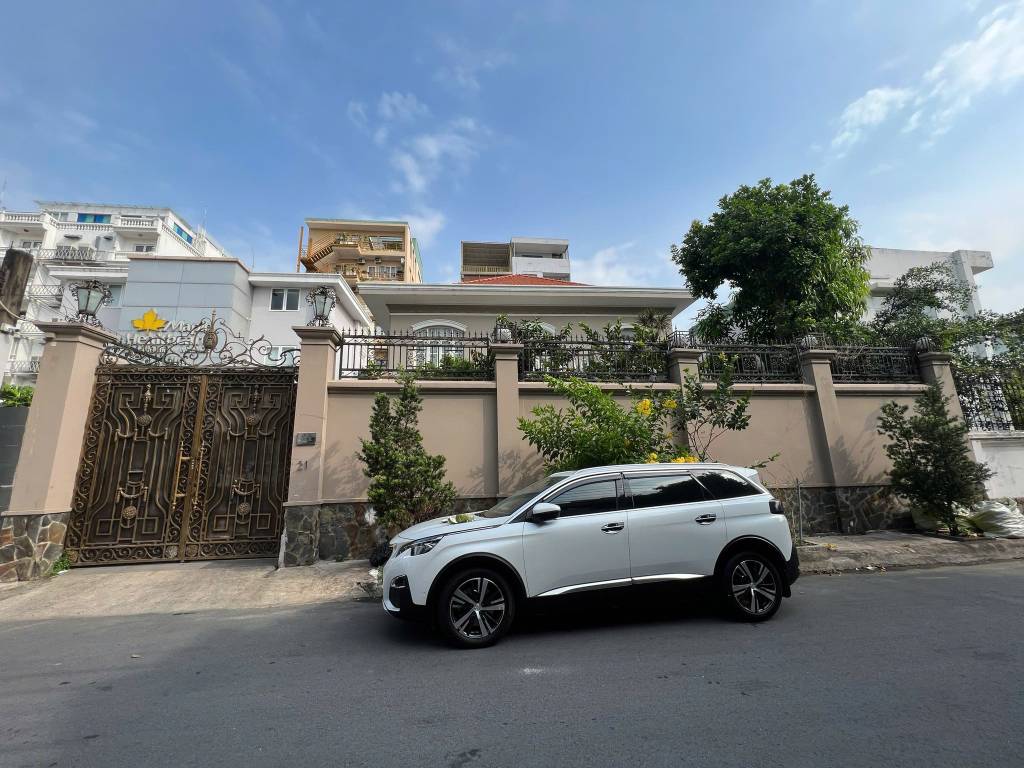 BÁN BIỆT THỰ MẶT TIỀN ĐẶNG HỮU PHỔ, THẢO ĐIỀN QUẬN 2, KHUÔN ĐẤT GẦN 500M² 2 TẦNG, GIÁ 185 TỶ