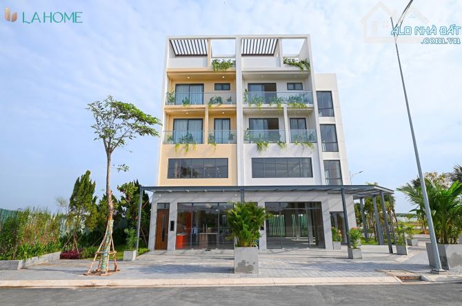 💥 Bán nhà phố 3,6 tỷ, 1 trệt 2 lầu Mặt Tiền Đường