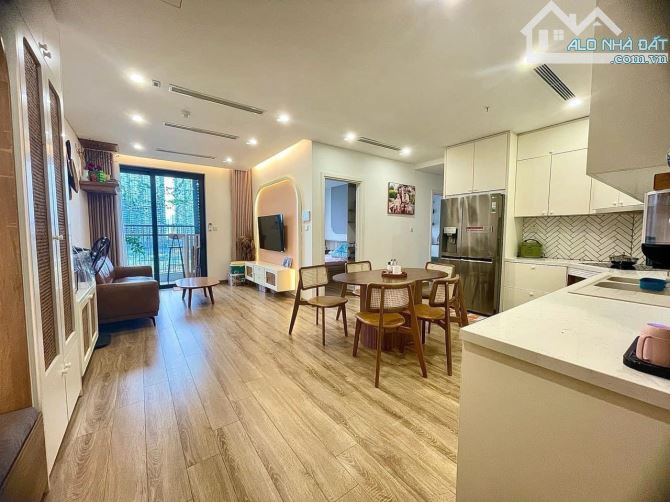 Bán căn hộ Mỹ Đình Pearl 79m2 2PN - 2VS 6,5 tỷ tầng trung, view hồ