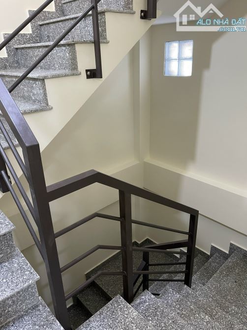 Nhà đẹp Phúc Diễn 145m 7T 1 hầm 1 tum siêu đẹp văn phòng 39 tỷ