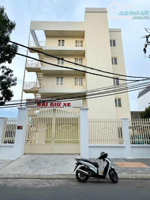 Bán VĂN PHÒNG Quận Ninh Kiều,DTSD 1.700M2 GÓC 2 Mặt tiền SIÊU ĐẸP Giá 32 Tỷ
