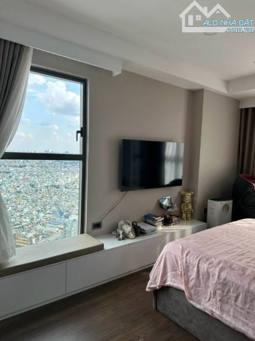 Bán Căn Hộ Saigon Royal , 2PN ,2WC ,81M2 , Full Nội Thất Giá : 7.8 Tỷ