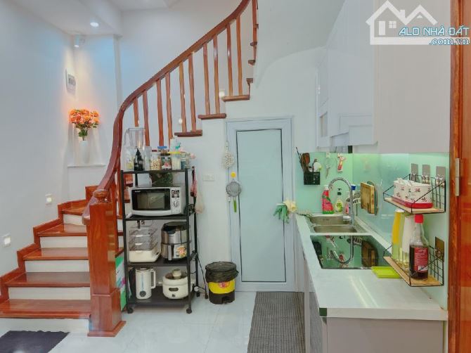 Bán gấp nhà cầu diễn nhà mới ở ngay gần ô tô tránh đỗ 5 tầng giá chỉ hơn 6 tỷ