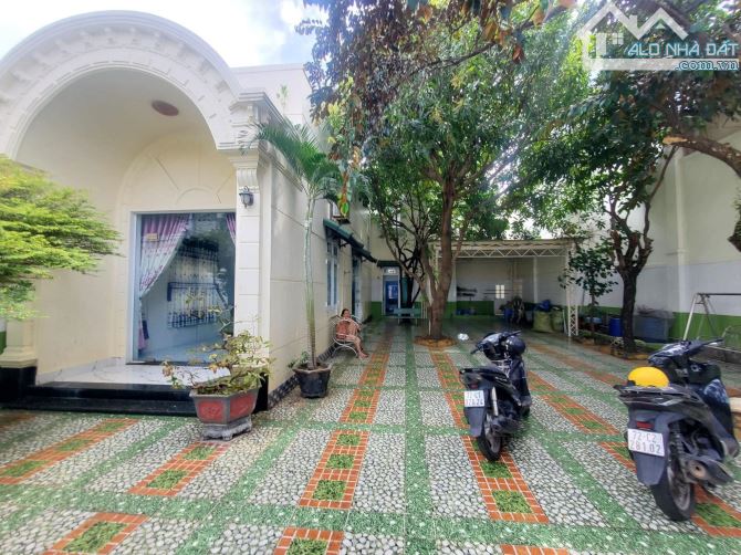 BÁN BIỆT THỰ 293M2 - CĂN GÓC 2 MẶT TIỀN HẺM Ô TÔ NAM KỲ KHỞI NGHĨA - GIÁ CHỈ 19.99 TỶ