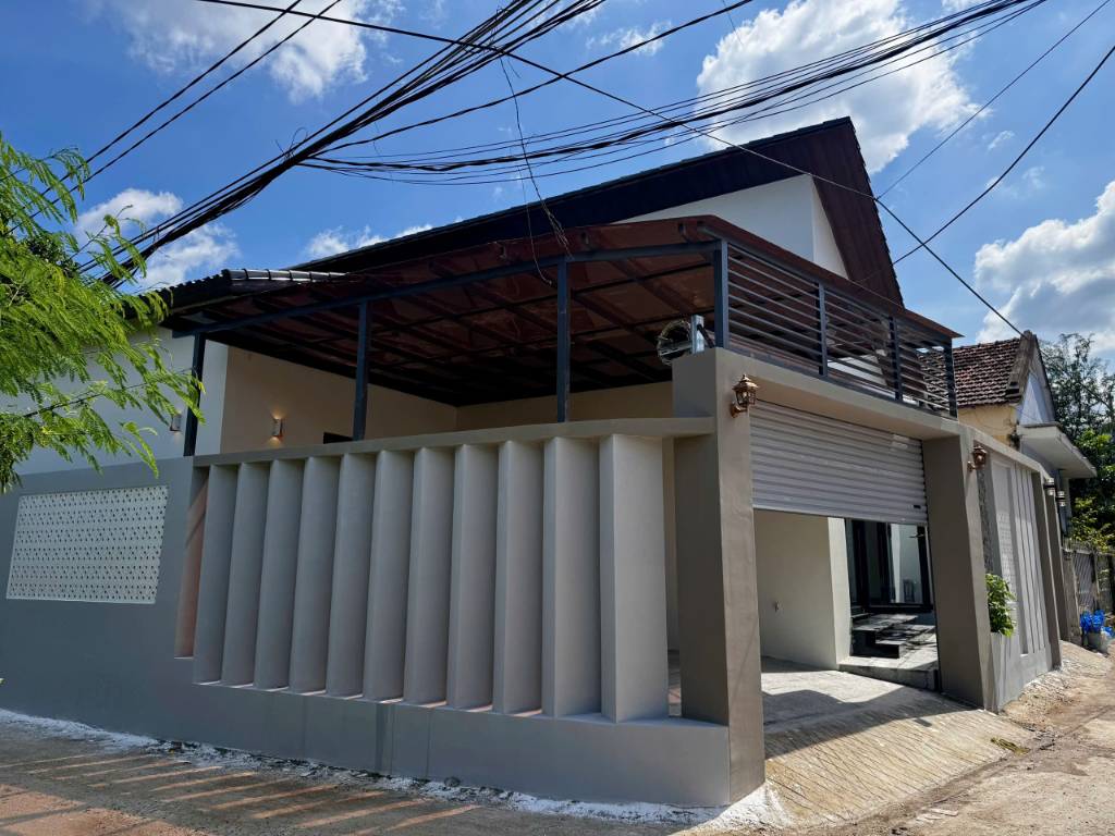 Bán nhà thôn Võ Cạnh Vĩnh Trung, nhà c4 rộng rãi, đường oto, cách Trung Tâm 6km