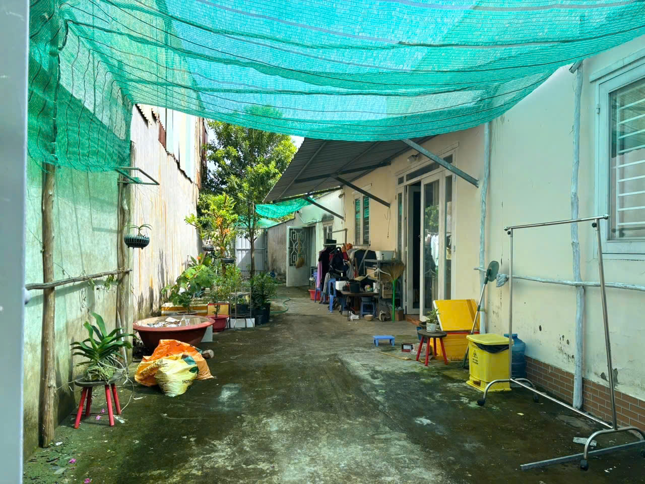 CẦN BÁN ĐẤT DƯƠNG ĐÌNH CÚC, BÌNH CHÁNH, DT 148M2 ĐẤT THỔ CƯ, CÓ NHÀ C4, HẺM XE BA GÁC