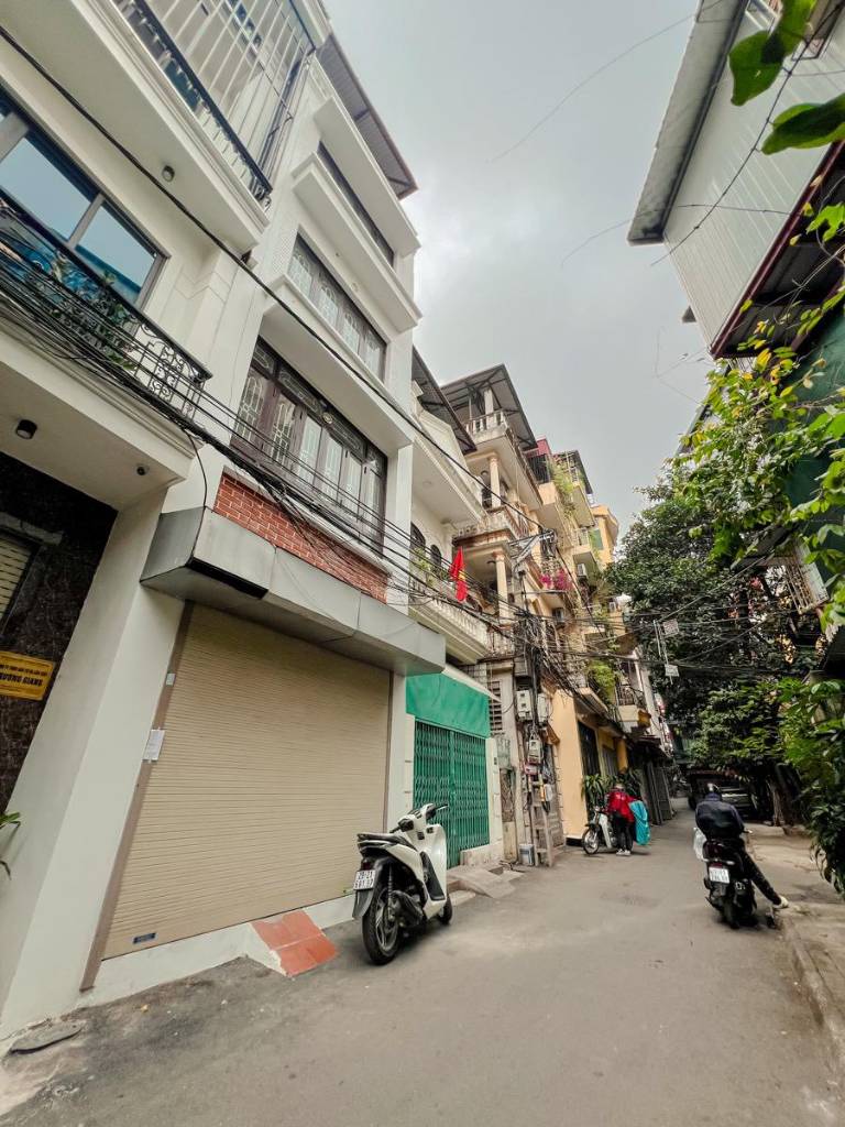 BÁN NHÀ ĐƯỜNG 800A NGHĨA ĐÔ, CẦU GIẤY, DT 60M2 NHÀ 5 TẦNG, GARA Ô TÔ, GIÁ 18,8 TỶ