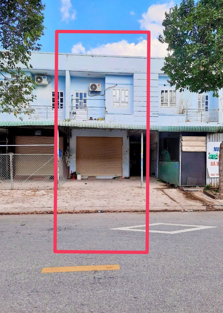 Bán dãy nhà trọ Trừ Văn Thố, Bàu Bàng, 150m2 giá rẻ 800tr, full thổ cư, gồm 1 ki-ốt 4 phòng trọ