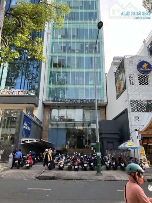 Bán building siêu khan hiếm MT Phạm Ngọc Thạch - DT: 19 x 35m - hầm + 13 lầu - 300 tỷ