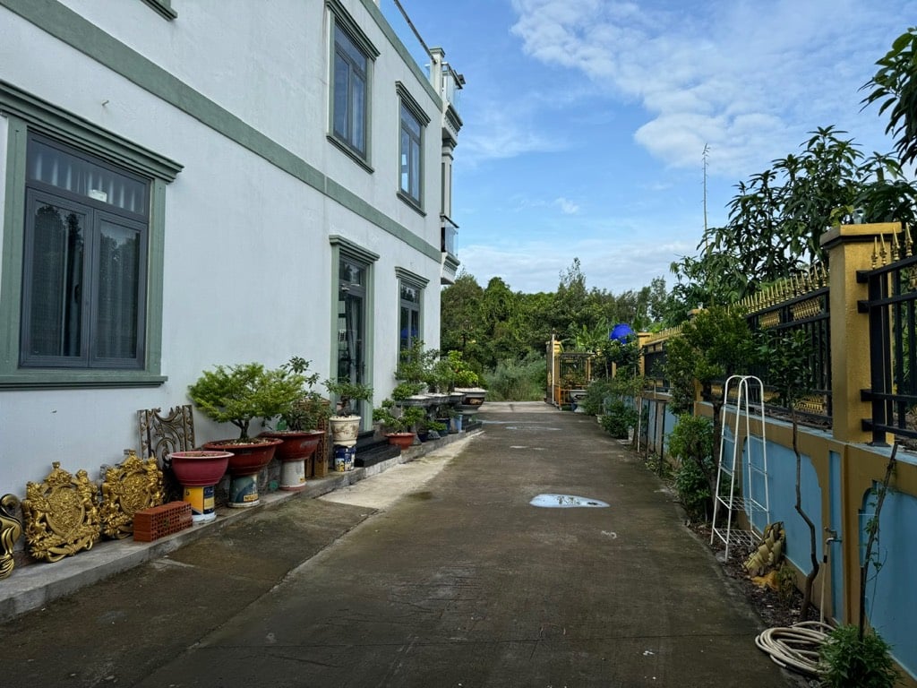 Cần bán nhà xưởng Thạnh Xuân Quận 12, 659m2 có sổ riêng, thích hợp vừa ở vừa kinh doanh