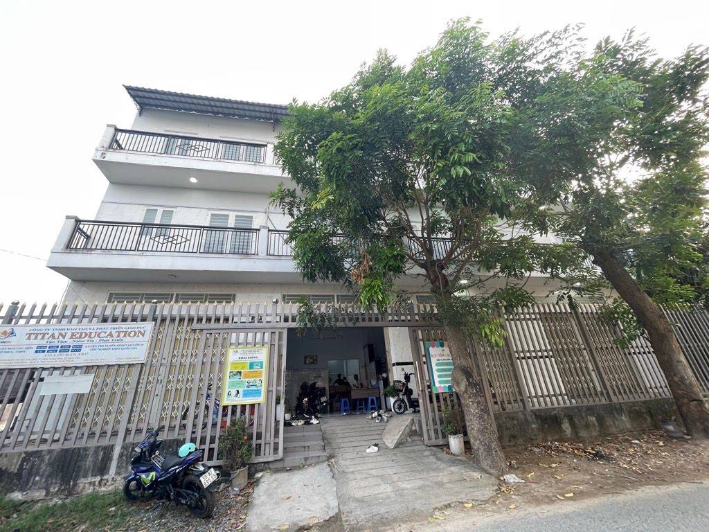 BÁN NHÀ MẶT TIỀN NGUYỄN ĐÌNH KIÊN, BÌNH CHÁNH, 3 TẦNG ĐẸP ĐANG CHO THUÊ, 134M2 GIÁ NHỈNH 5 TỶ
