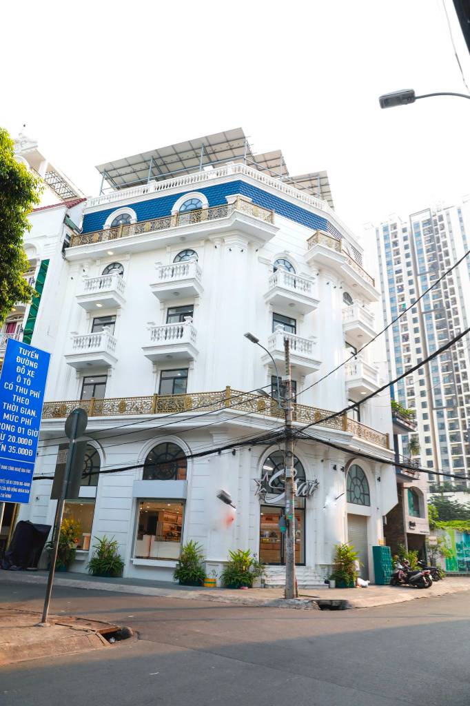 Bán tòa nhà góc 2MT Cách Mạng Tháng 8, Quận 10, ngay khu Hà Đô, hầm 7 tầng, 877m² sàn giá 79 tỷ