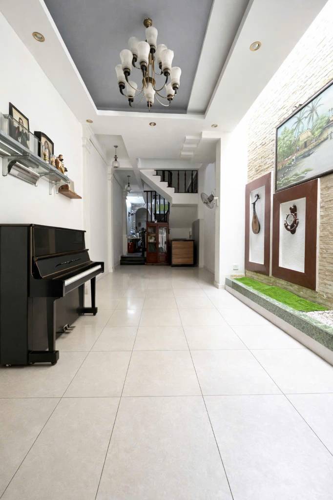 Bán nhà 3 tầng Trương Thị Hoa, Quận 12, hẻm ô tô tránh, 72m2 giá chỉ nhỉnh 5 tỷ