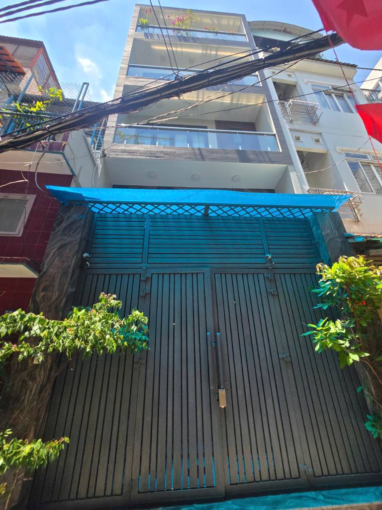 Bán nhà đẹp sát mặt tiền Trần Phú Quận 5, dt 5x10m, 5 tầng chỉ 14 tỷ