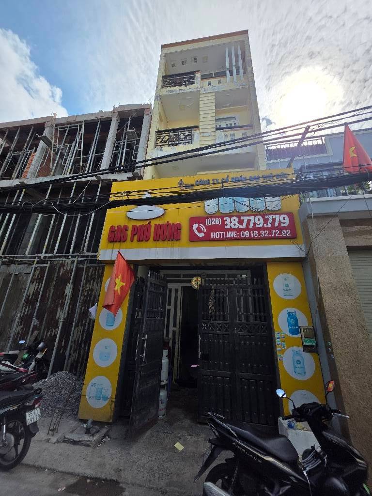 Bán nhà mặt tiền Lê Đình Cẩn Tân Tạo Bình Tân 56m² 4PN 4WC, cho thuê 10 triệu/tháng