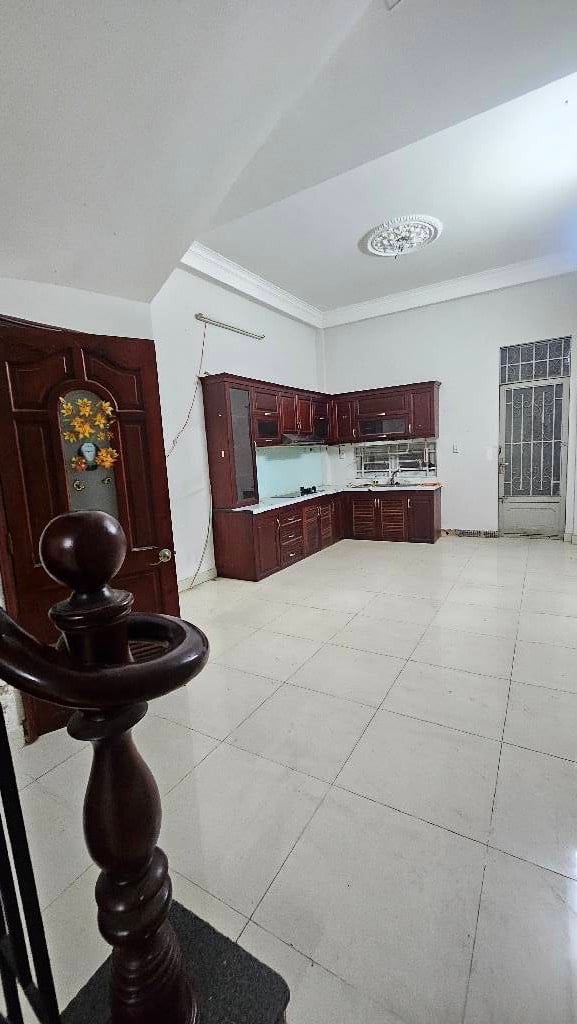 Bán nhà mặt tiền Lâm Văn Bền, Quận 7, ngay Cư Xá Ngân Hàng, kinh doanh đa ngành, 64m2x4 tầng
