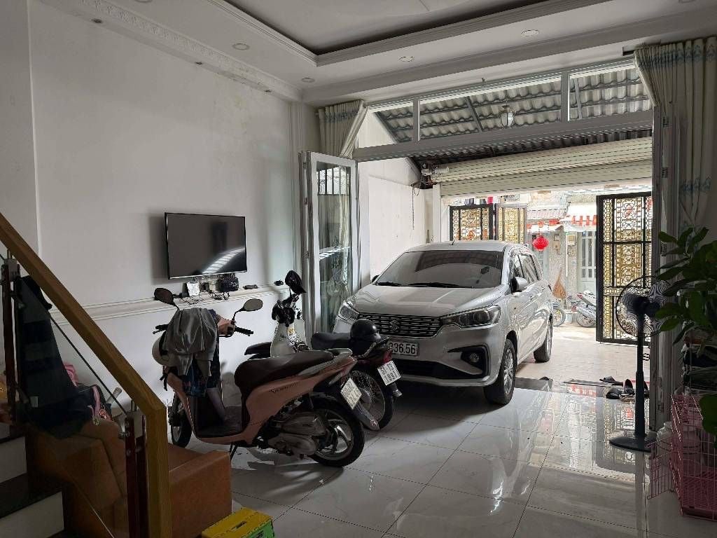 Bán nhà Tân Quy Quận 7, ngang 4,5x18m 4 tầng 5PN, không quy hoạch, HXH 5m, thích hợp làm CHDV