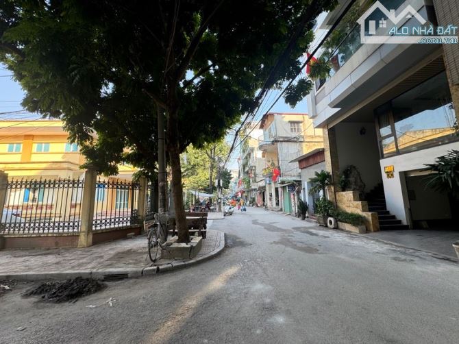 CCMN Vạn Phúc,ngô thì sỹ,55m 5t thang máy 11P có gác xép,ô tô tránh full nội thất