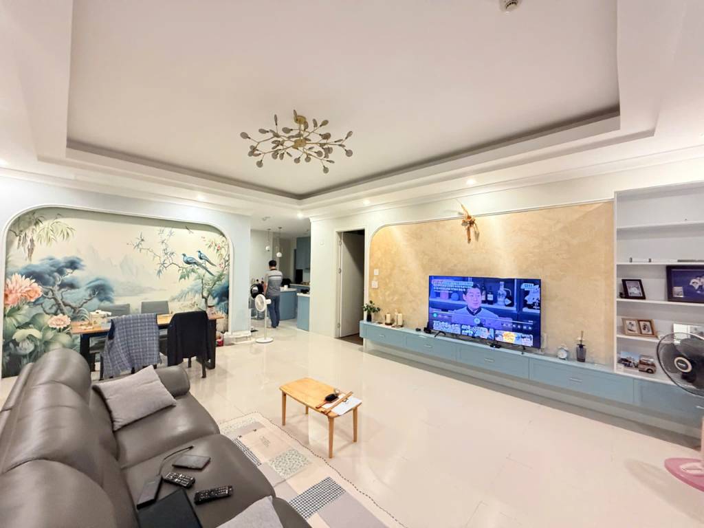 Bán gấp căn hộ essensia Mailand, 150m2 3PN, 2 thoáng, nội thất cao cấp, giá rẻ