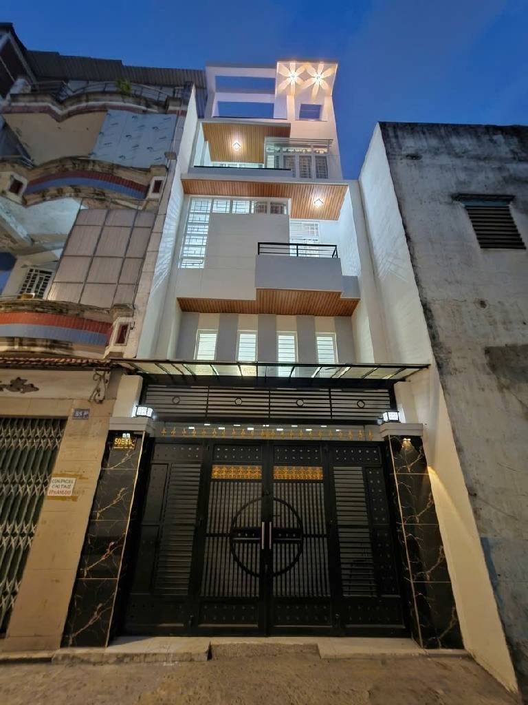 Bán nhà 5 tầng Lạc Long Quân, Quận 11, hẻm xe hơi, 1 trệt 1 lầu, 50m², 4PN 4WC, giá 9,5 tỷ