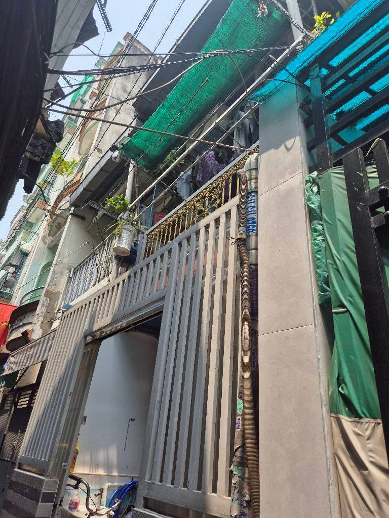 BÁN NHÀ LÝ NAM ĐẾ QUẬN 11, DT 33M2 2 TẦNG, 3 PHÒNG NGỦ CHỈ 6,5 TỶ