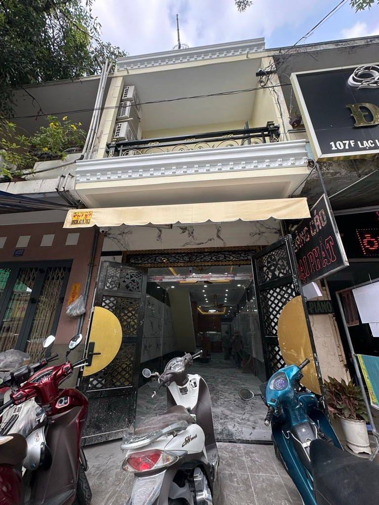 Bán nhà mặt tiền Lạc Long Quân Quận 11, đường 2 chiều 2 bên có vỉa hè, khu kinh doanh