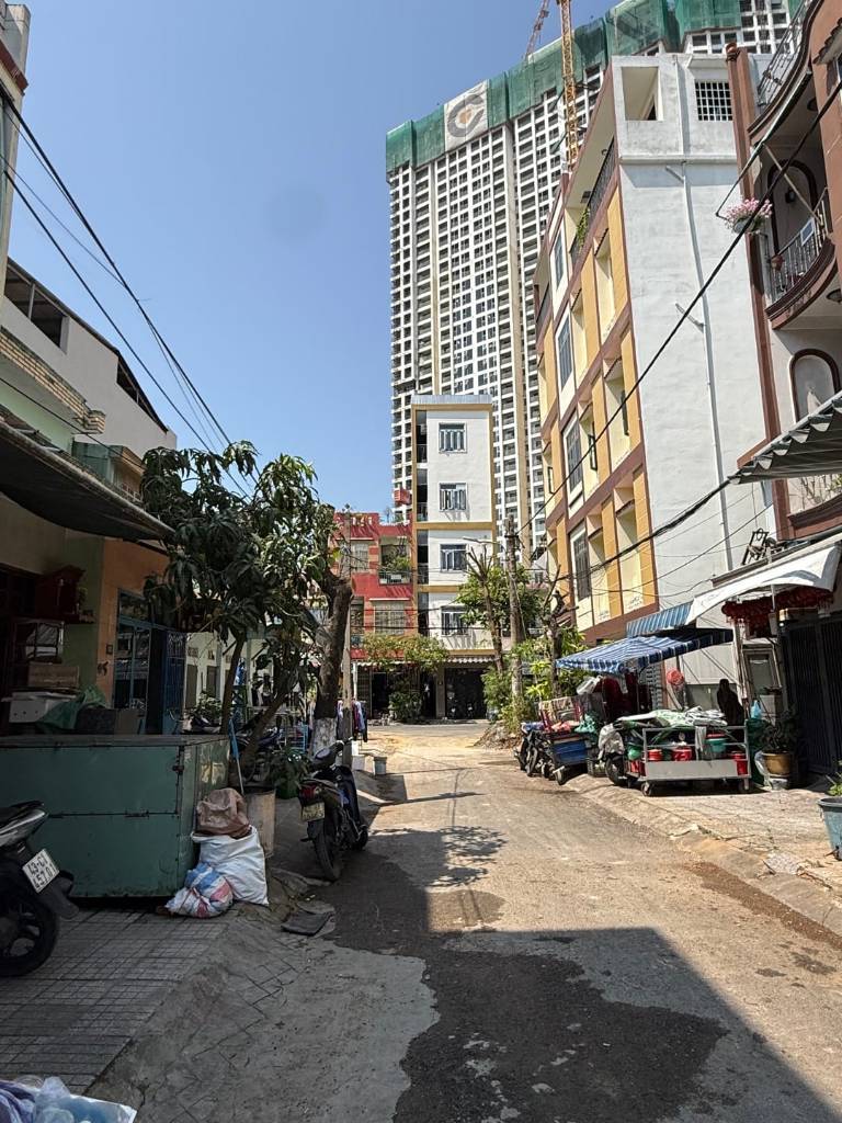 BÁN NHÀ 3 TẦNG HÓA SƠN TRUNG TÂM HẢI CHÂU, FULL NỘI THẤT CÓ DÒNG TIỀN