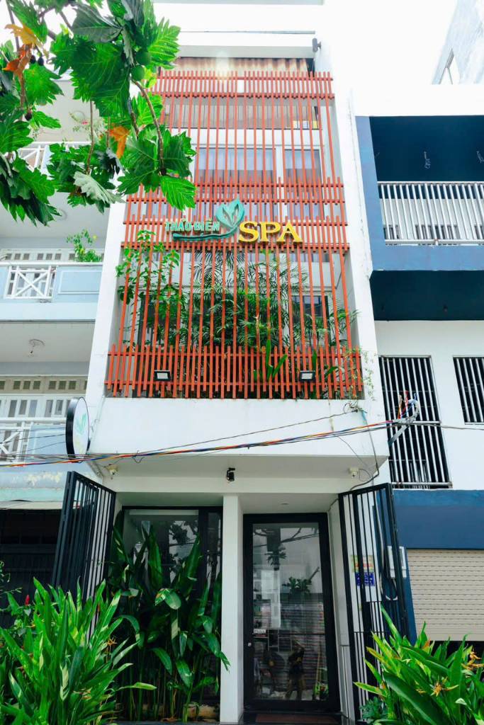 Bán nhà mặt tiền Quốc Hương, Quận 2, DT 4x17m, 4 tầng, HĐT 70tr/th, giá bán 24,5 tỷ