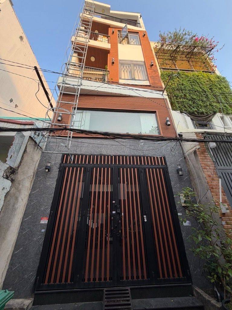 Bán tòa CHDV Thống nhất, Gò Vấp, 5 tầng, sổ hồng riêng, doanh thu 18tr/tháng