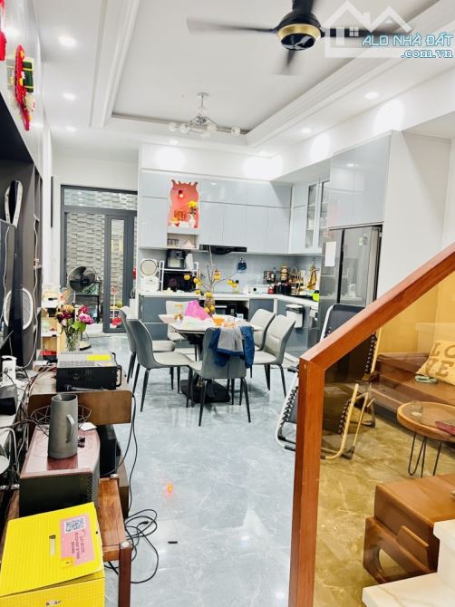 Bán nhà trọ,căn hộ dịch vụ Bình Tân, đường Phan Anh, 355m2, 4 tầng, 50 triệu/m2 bao đầu tư