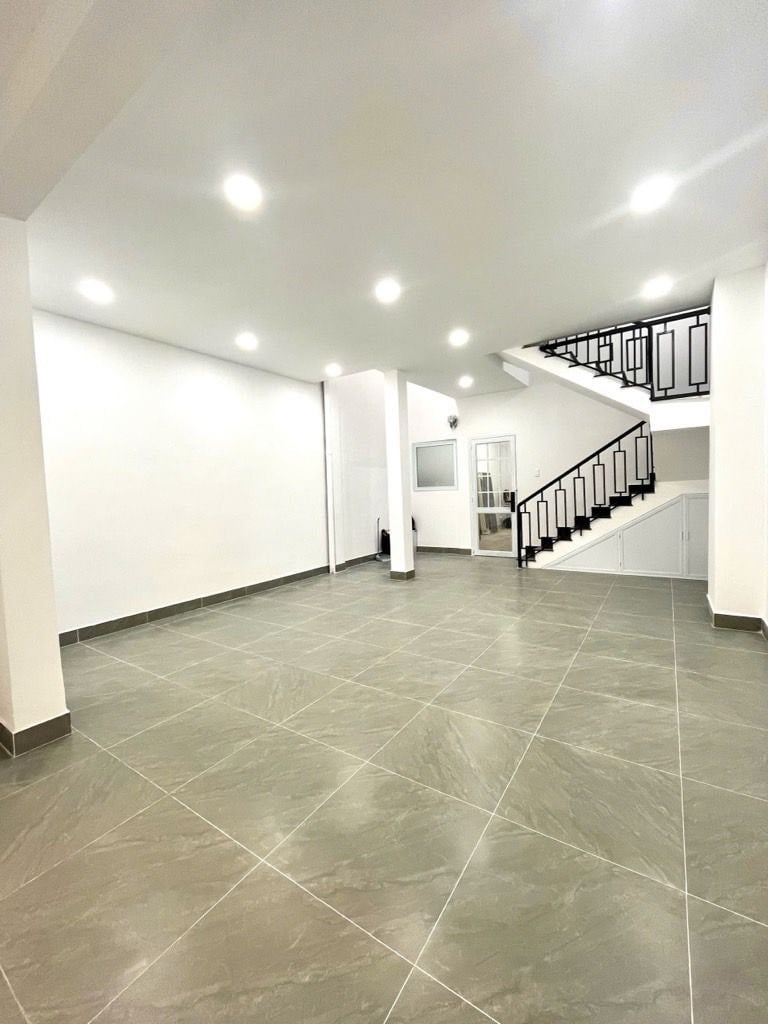 Bán CHDV Tân Thuận Tây, Quận 7m 4 tầng cách MT 40m, dòng tiền 720tr/năm, đã full hợp đồng dài hạn