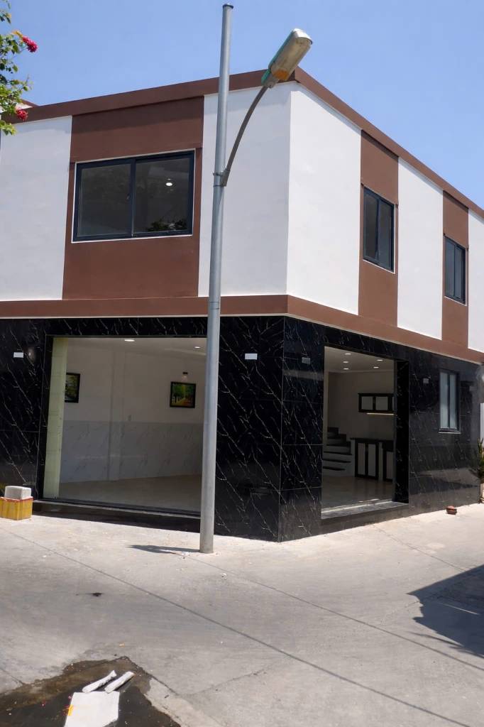 Bán căn góc 2 tầng Ngọc Hội, TTTP Nha Trang, 44m2 chỉ 3,1 tỷ, cách bãi tắm Biển 2km