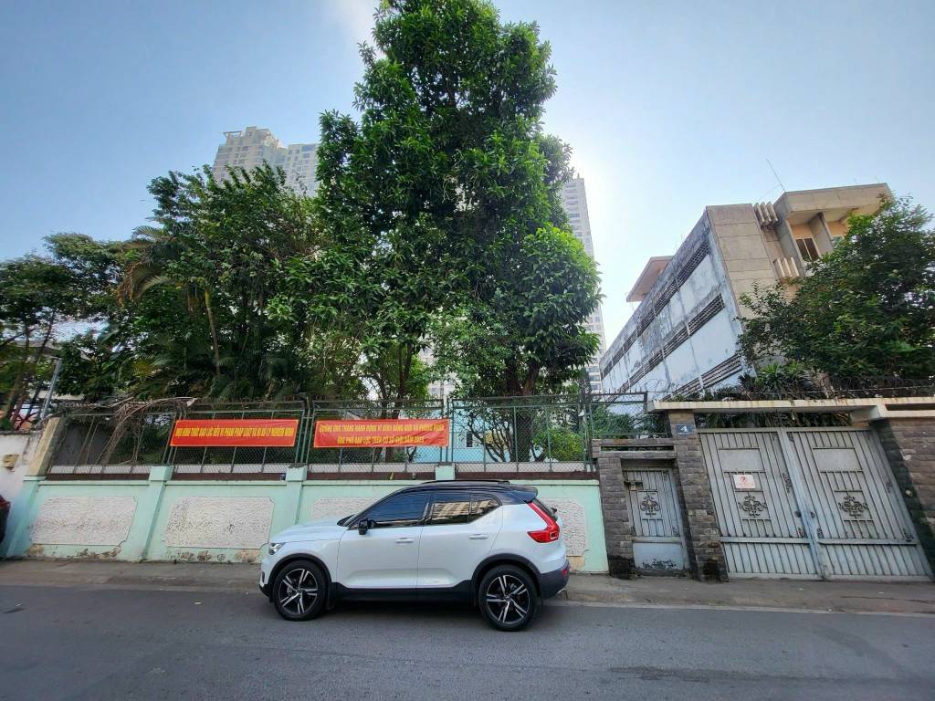 BÁN ĐẤT MẶT TIỀN TRẦN NGỌC DIỆN, THẢO ĐIỀN, 1872M² 2 TẦNG,VỊ TRÍ ĐẸP XÂY CAO TẦNG, GIÁ 550 TỶ