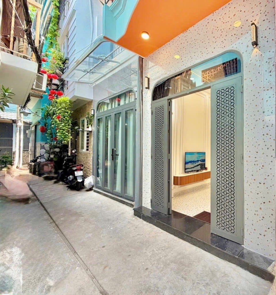 BÁN NHÀ 2 TẦNG HUỲNH VĂN BÁNH, PHÚ NHUẬN, DTSD 60M2 3PN, NHỈNH 5 TỶ