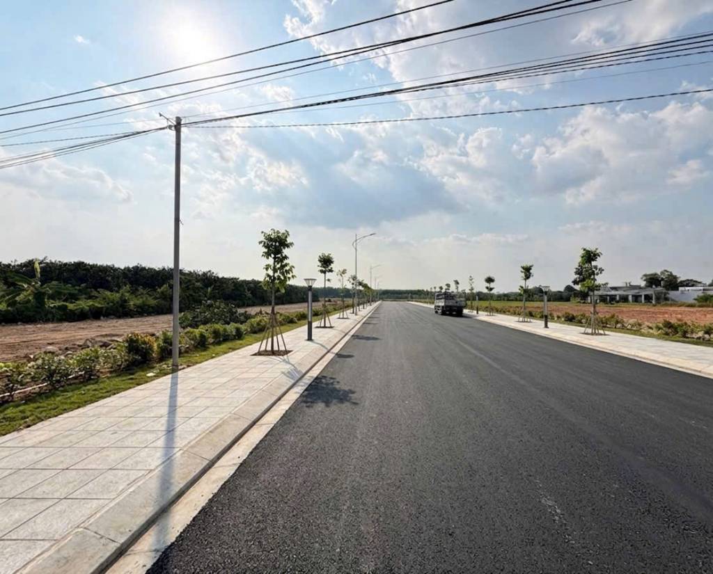 Bán đất gần uỷ ban phường Tân Uyên, Bình Dương, dt 100m2 giá nhỉnh 1 tỷ